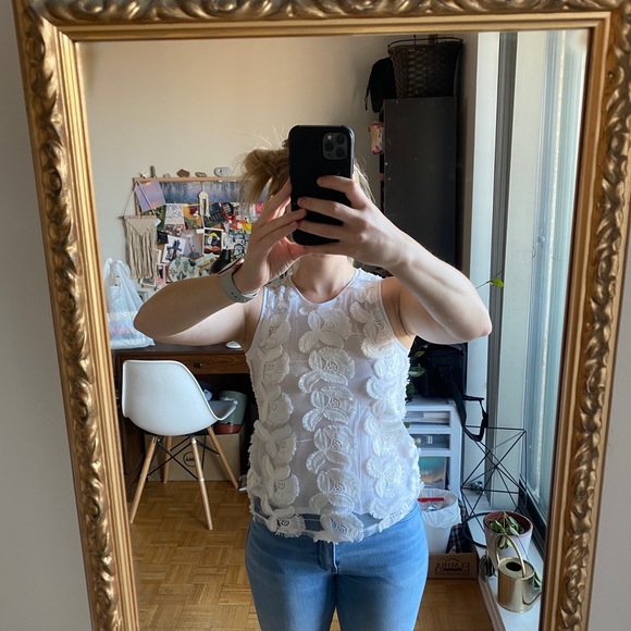 Embroidered Tank - Picture 2 of 3